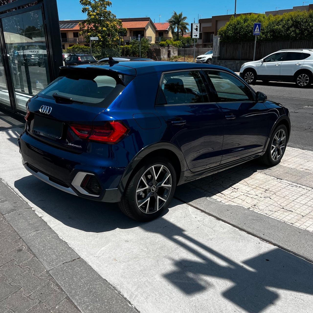 Audi A1 allstreet 30 TFSI S tronic Identity Contrast