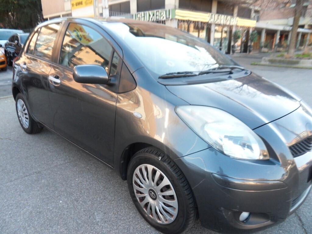 Toyota Yaris 1.3 5 porte