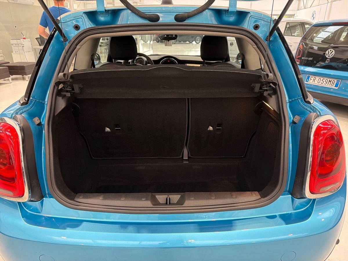 MINI Mini IV F55-F56 2014 - Mini 1.5 Cooper D 3p auto