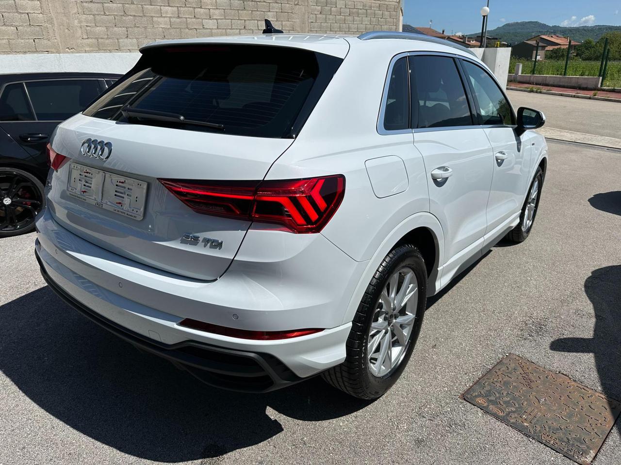 Audi Q3 35 2.0 tdi S line edition s-tronic