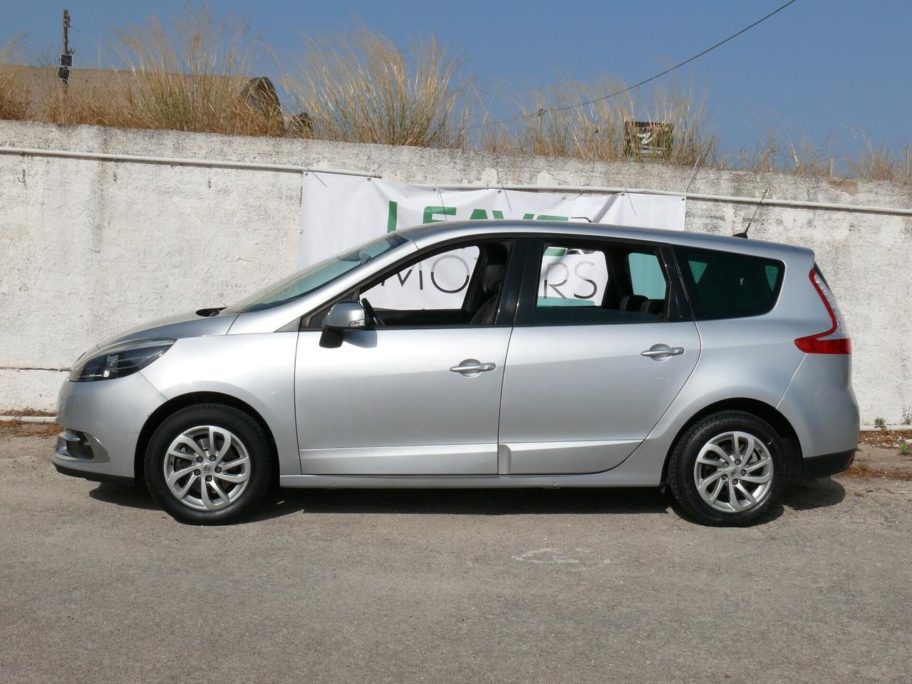 Renault Scenic 7 Posti (M1365)