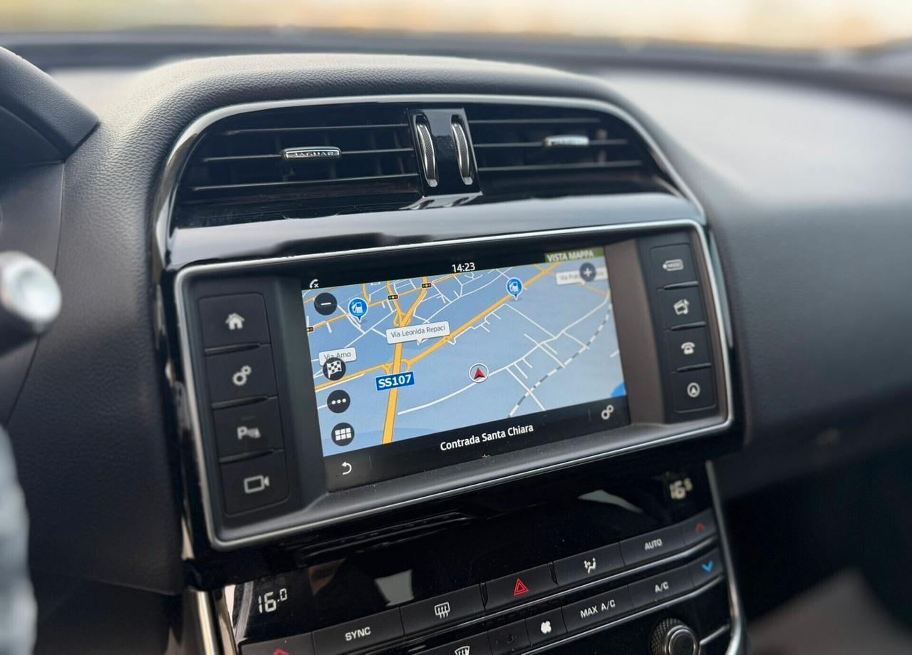 Jaguar XE 2.0 D Turbo R-Sport