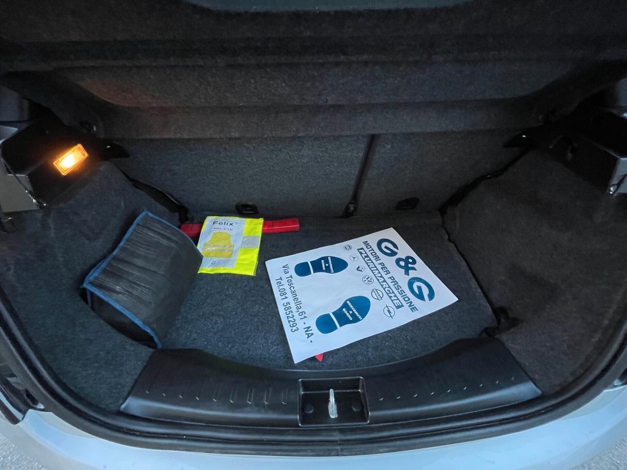 Lancia Ypsilon 1.2 69 CV 5 porte GPL Ecochic Silver