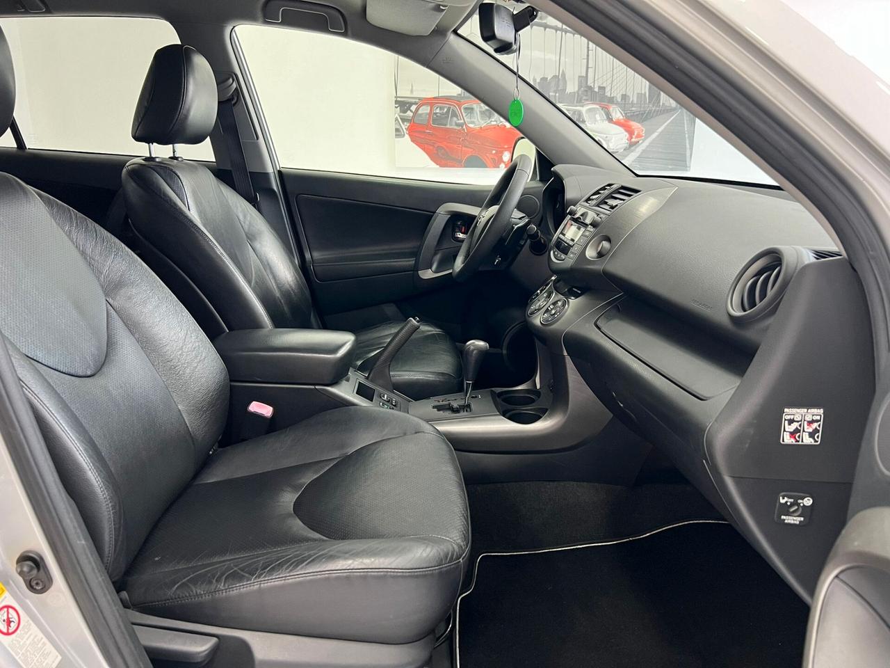 Toyota RAV4 2.2 d-cat Luxury CAMBIO AUTOMATICO