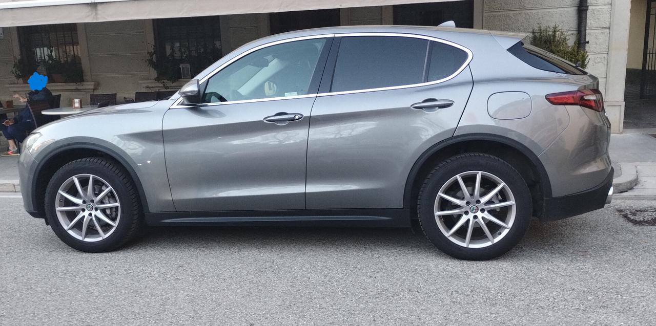 Alfa Romeo Stelvio 2.2 Turbodiesel 210 CV AT8 Q4 Executive