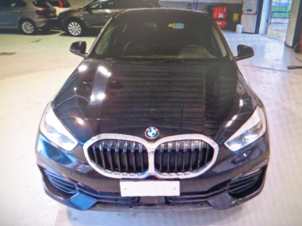Bmw 118 118d 5p. Business Advantage