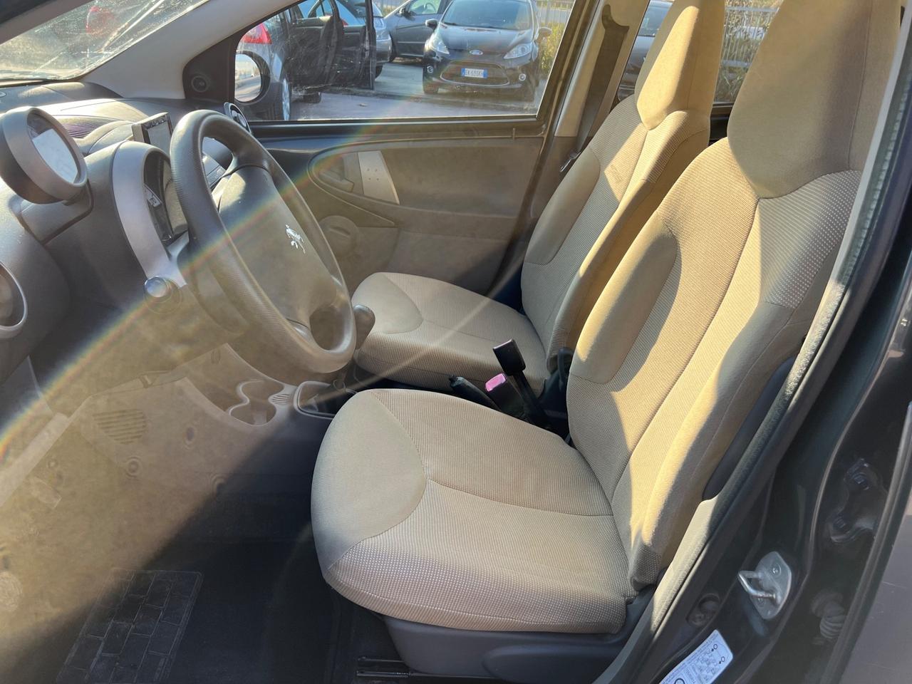 Peugeot 107 1.0 68CV 5p. Sweet Years