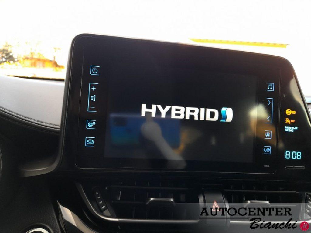 TOYOTA C-HR 1.8 Hybrid E-CVT Active