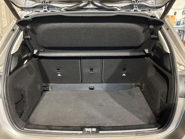 MERCEDES-BENZ B 180 Sport
