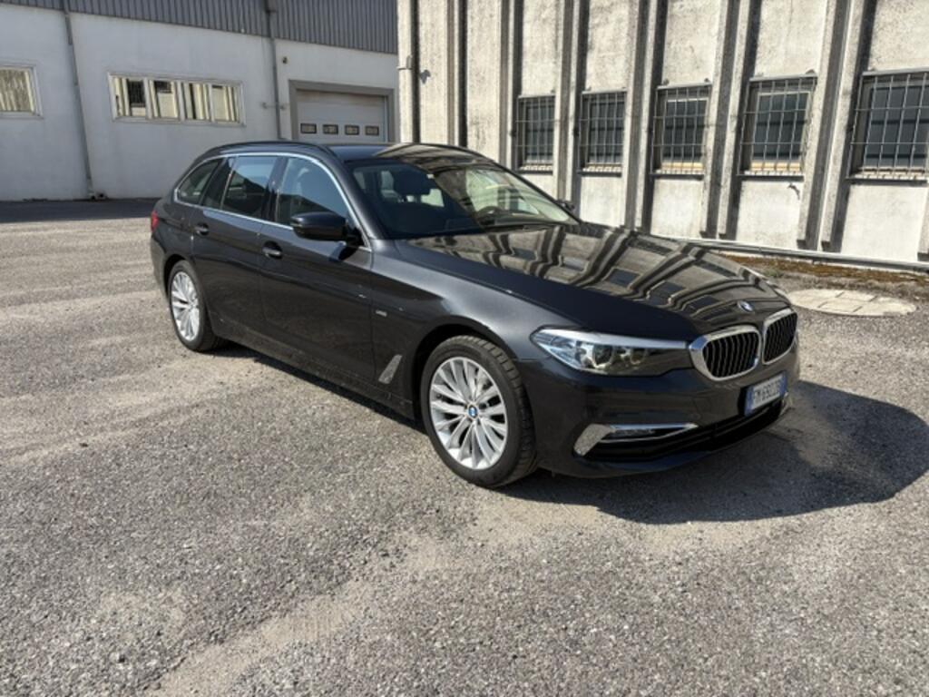 BMW Serie 5 Touring 520 d Luxury xDrive Steptronic
