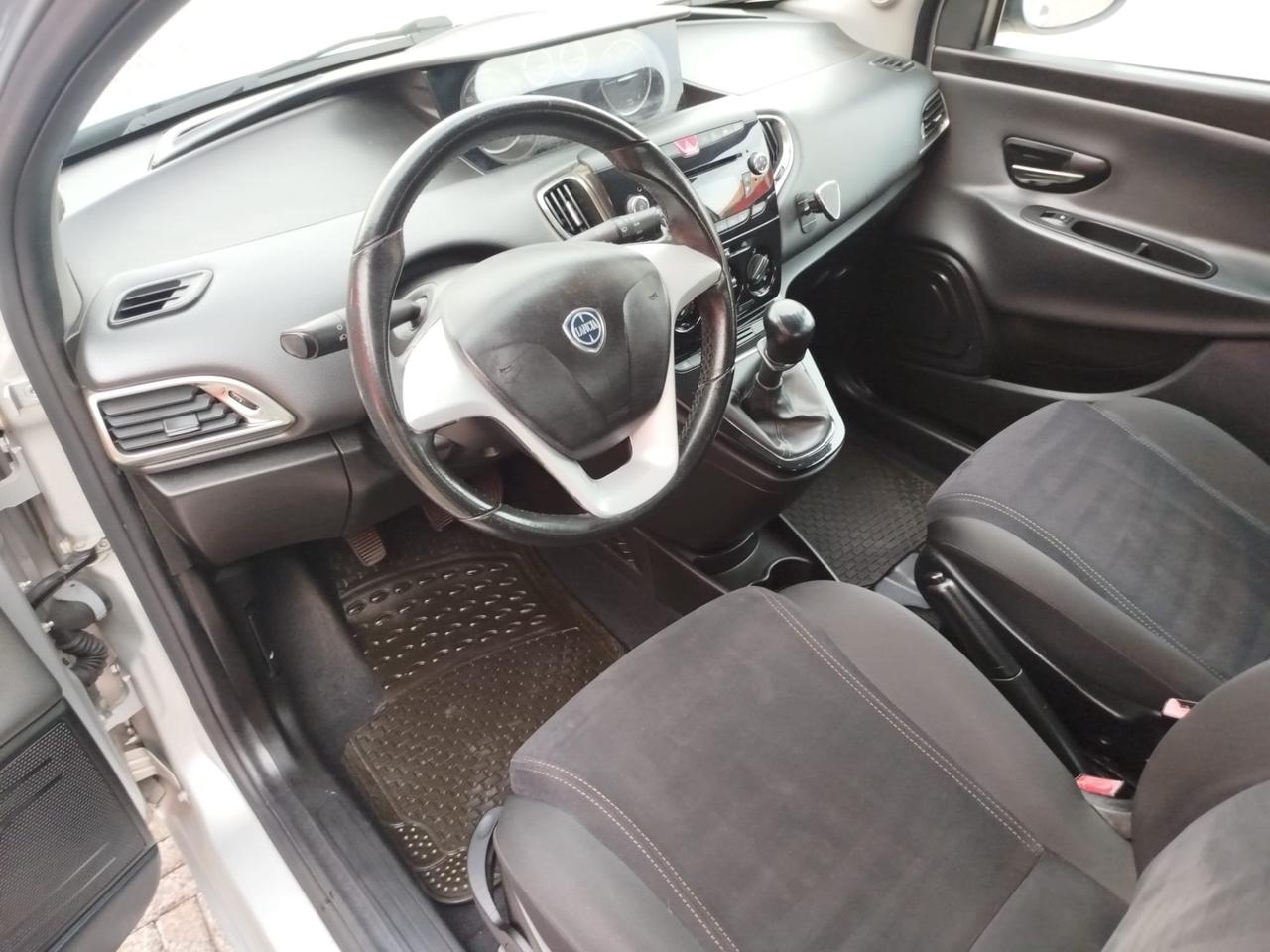 Lancia Ypsilon 1.2 69 CV 5 porte GPL Ecochic Platinum