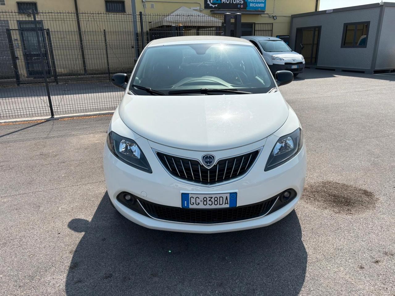 Lancia Ypsilon 1.0 hybrid 69cv - 2021