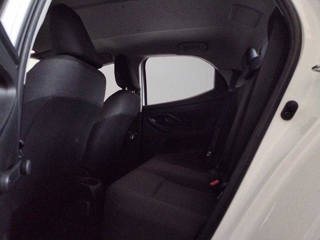 TOYOTA Yaris 1.0 active del 2023