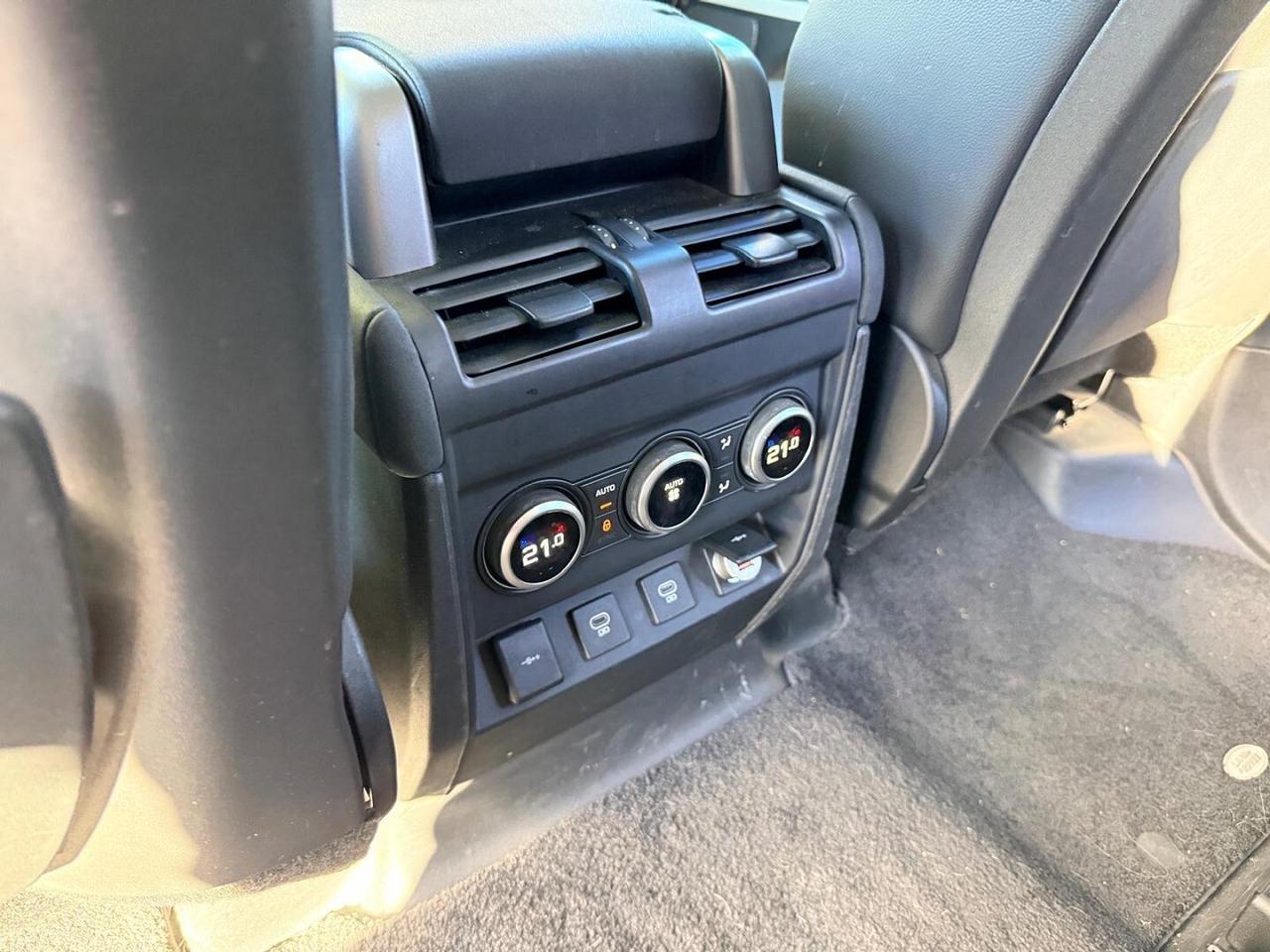 LAND ROVER DEFENDER 7 POSTI MANUTENZIONE CASAMADRE