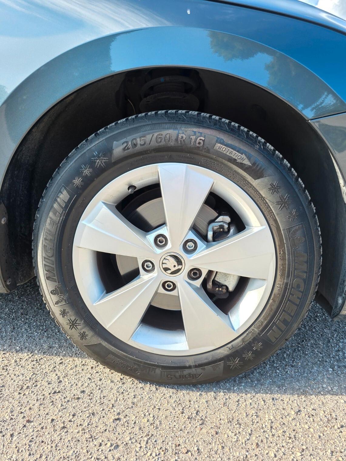 Skoda Octavia 2.0 TDI EVO SCR Wagon Executive Manuale