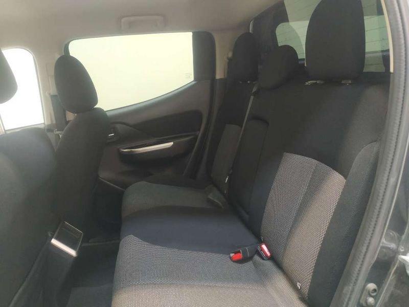 Mitsubishi L200 d.cab 2.3d Intense 4wd 150cv auto