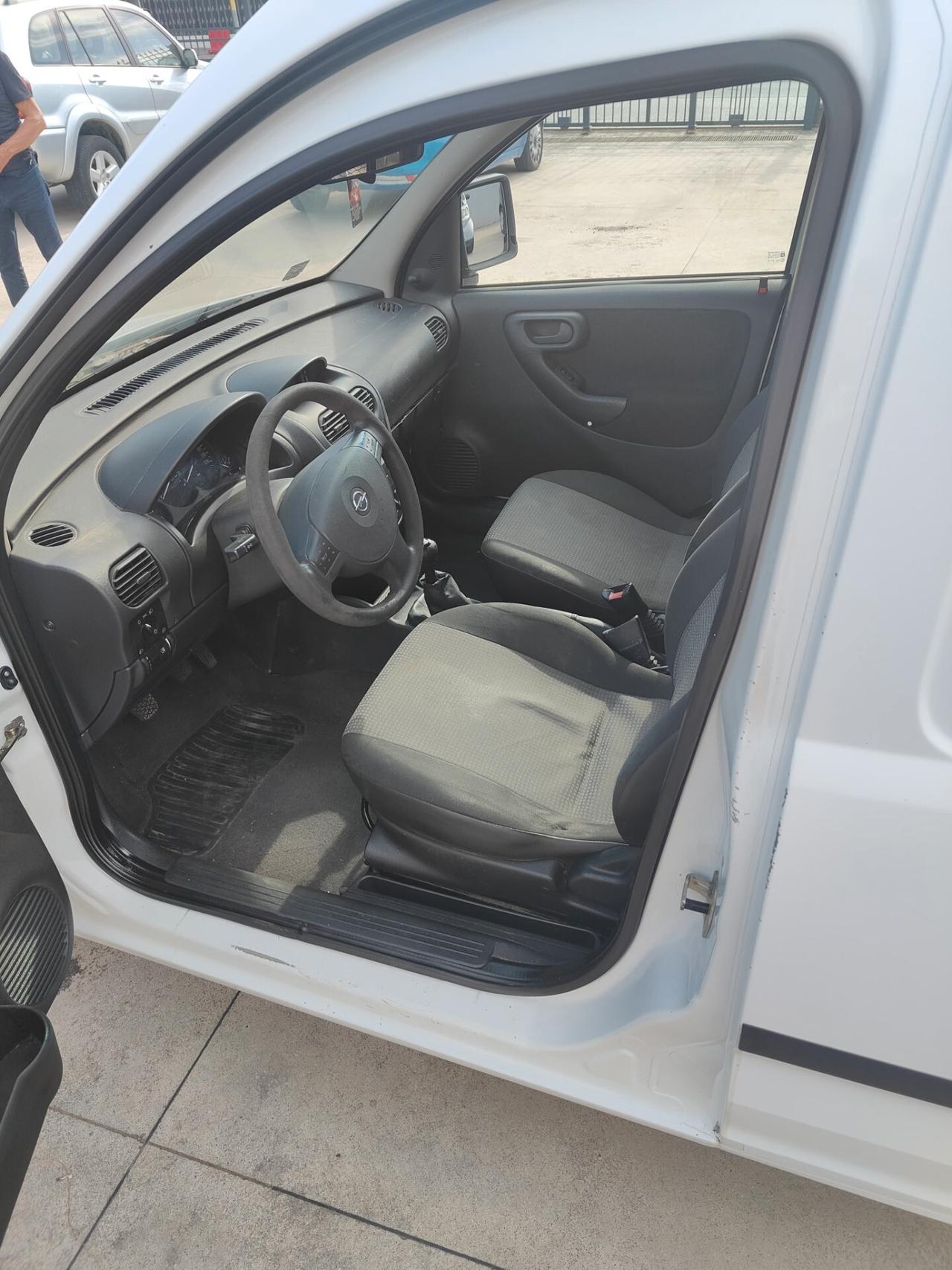 OPEL COMBO MeTANO - PRoVENIENZA TOSCANA