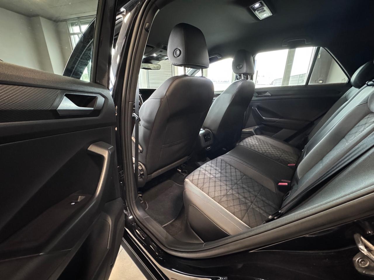 VOLKSWAGEN T ROC 2.0 TDI DSG R-LINE