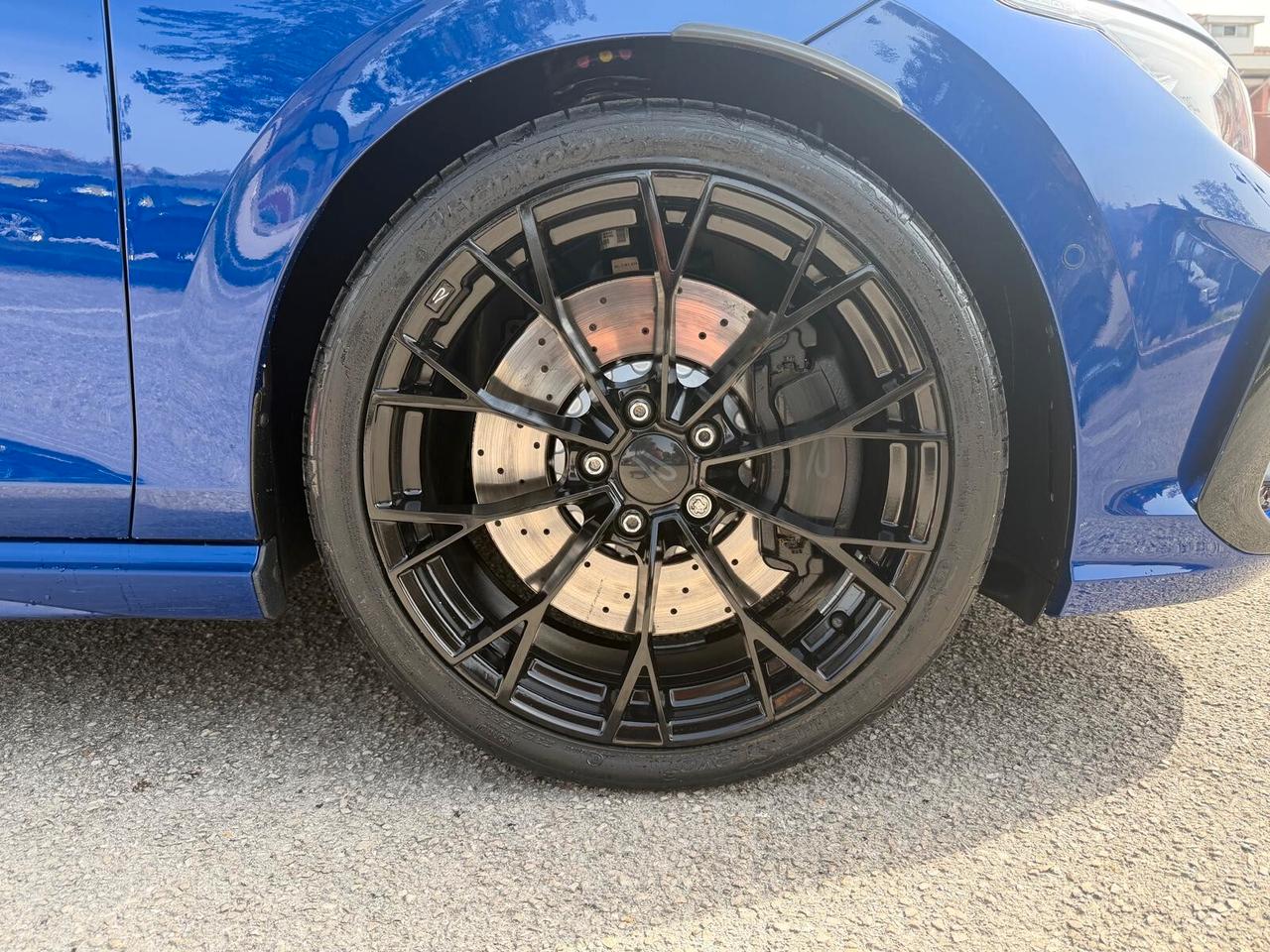 Volkswagen Golf R/2.0/DSG/4MOTION/BLACK EDITION/HEAD UP/NAVI/TELPDC/F1/CERCHI 19/SED.SPORT/PRONTA CONSEGNA!!