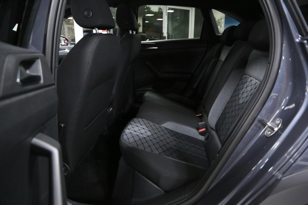 Volkswagen Taigo R-Line 1.0 TSI 115 cv DSG_KM0_2025