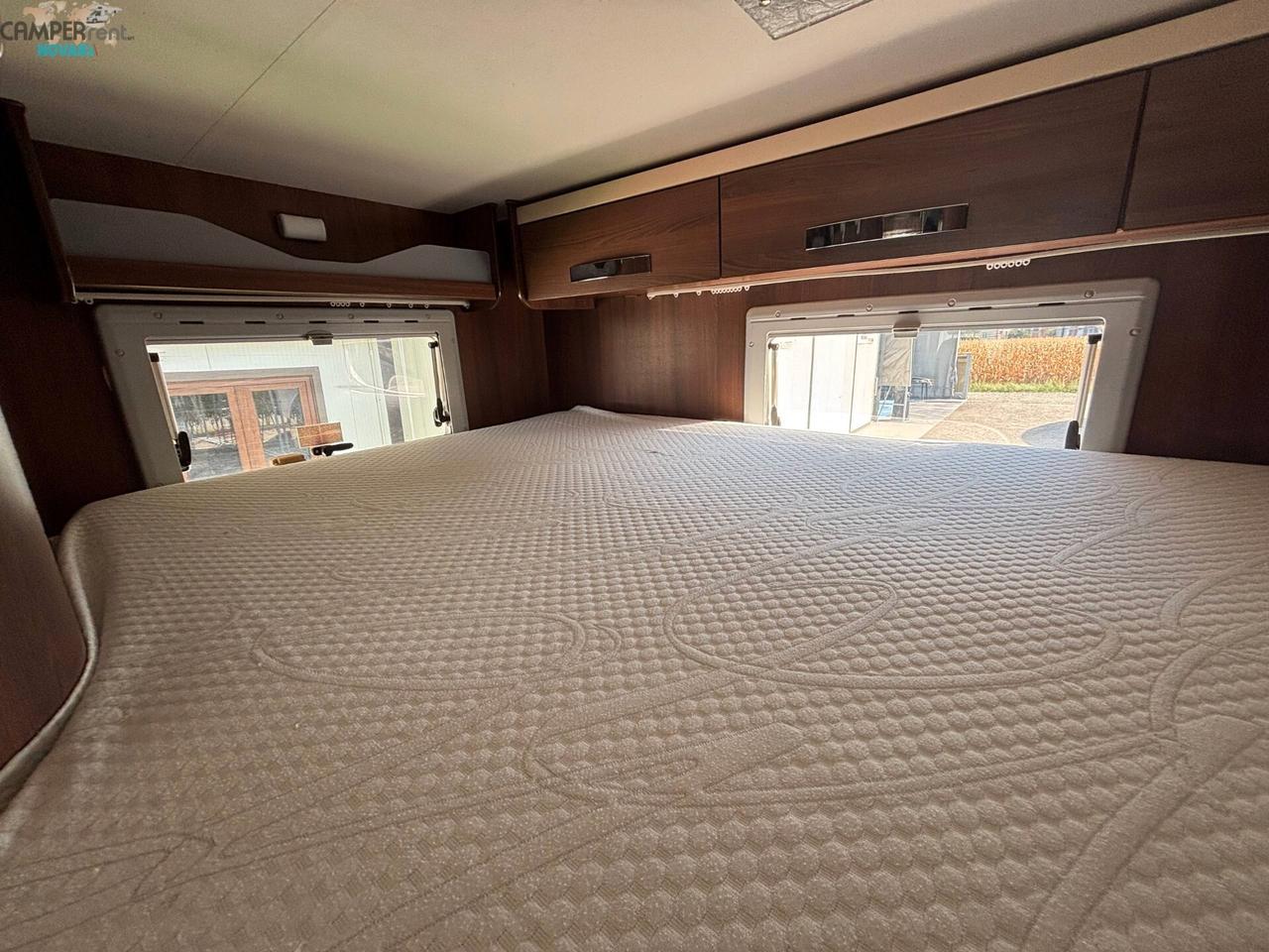 MCLOUIS TANDY 675G - Semintegrale con letto matrimoniale in coda ad altezza variabile
