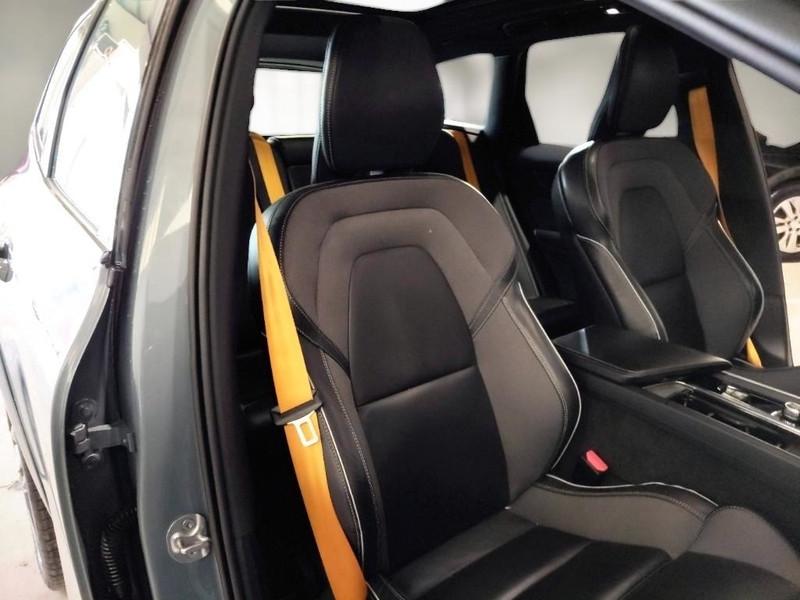 VOLVO XC60 T8 PLUG-IN AWD AUTO RECHARGE POL. ENG SUV