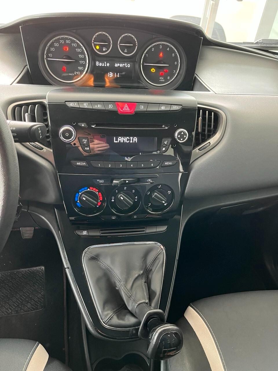 Lancia Ypsilon 1.2 69 CV 5 porte Elefantino 2