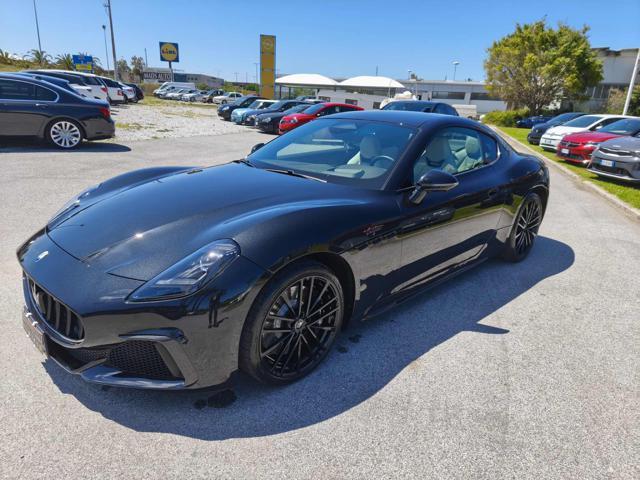 MASERATI GranTurismo V6 550 CV AWD Trofeo
