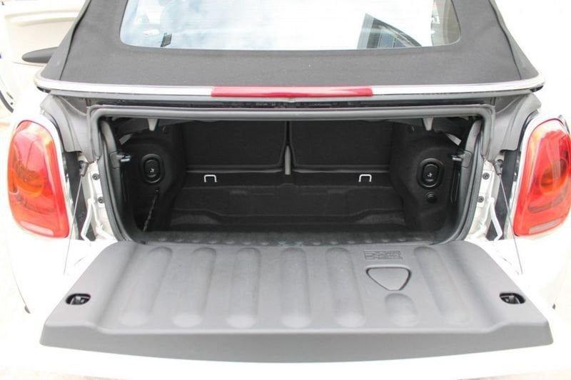 MINI Mini 1.5 Cooper D Cabrio