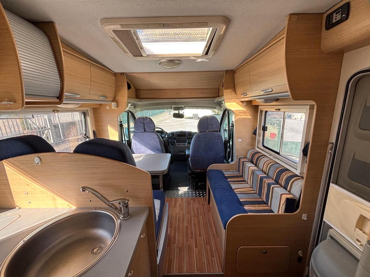 Roller Team Granduca 255P camper