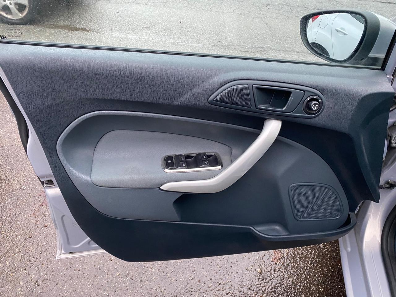 Ford Fiesta 1.2 60CV 5p. Tit.