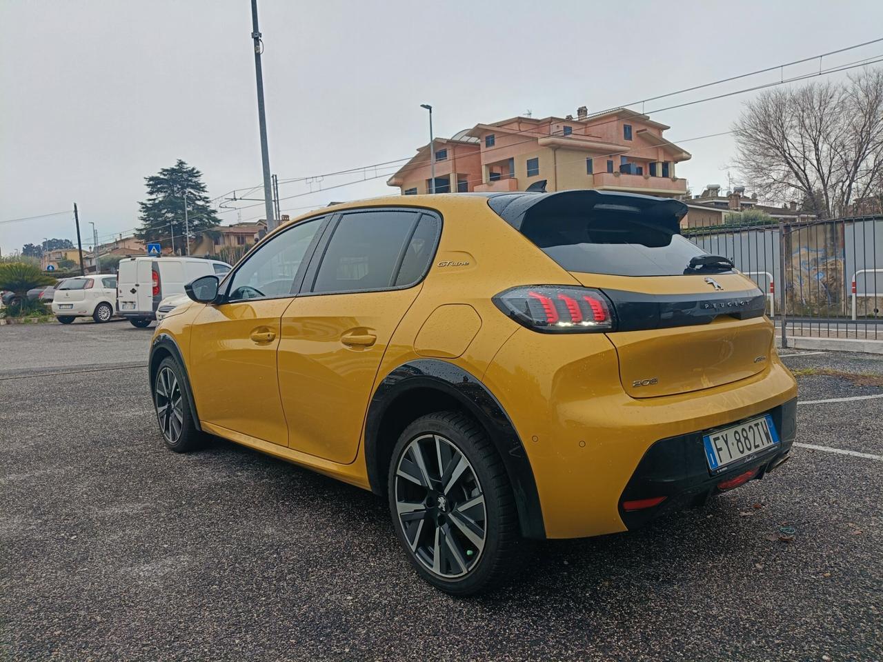 Peugeot 208 GT Line automatico