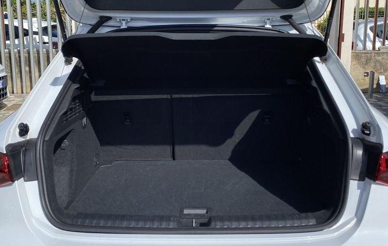 Audi A3 SPB S Line interno ed esterno 2.0 TDI 150CV s-tronic 35