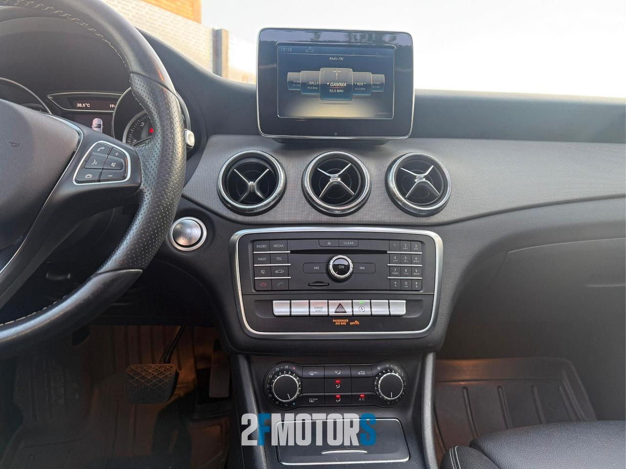 Mercedes-benz CLA 220 CLA 180 d Automatic Sport