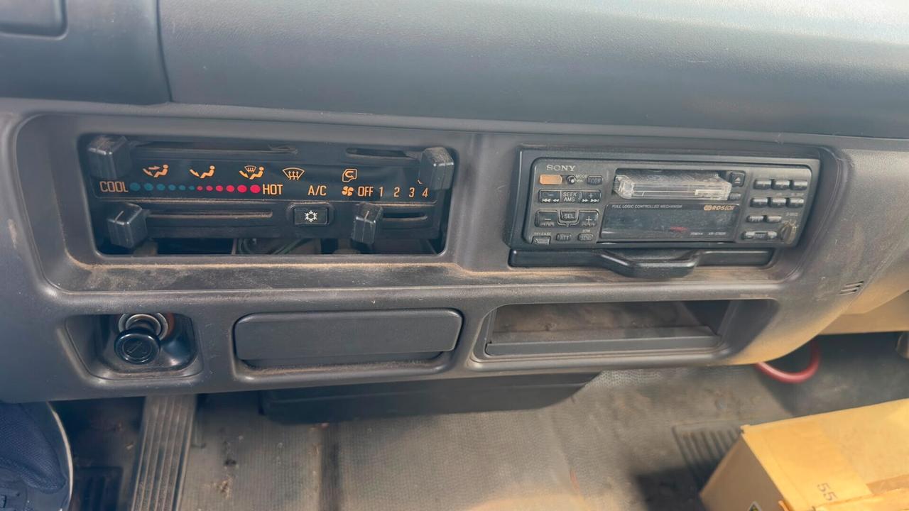Isuzu NPR/NKR NPR 65 3.9 TD PL Telaio Cabinato