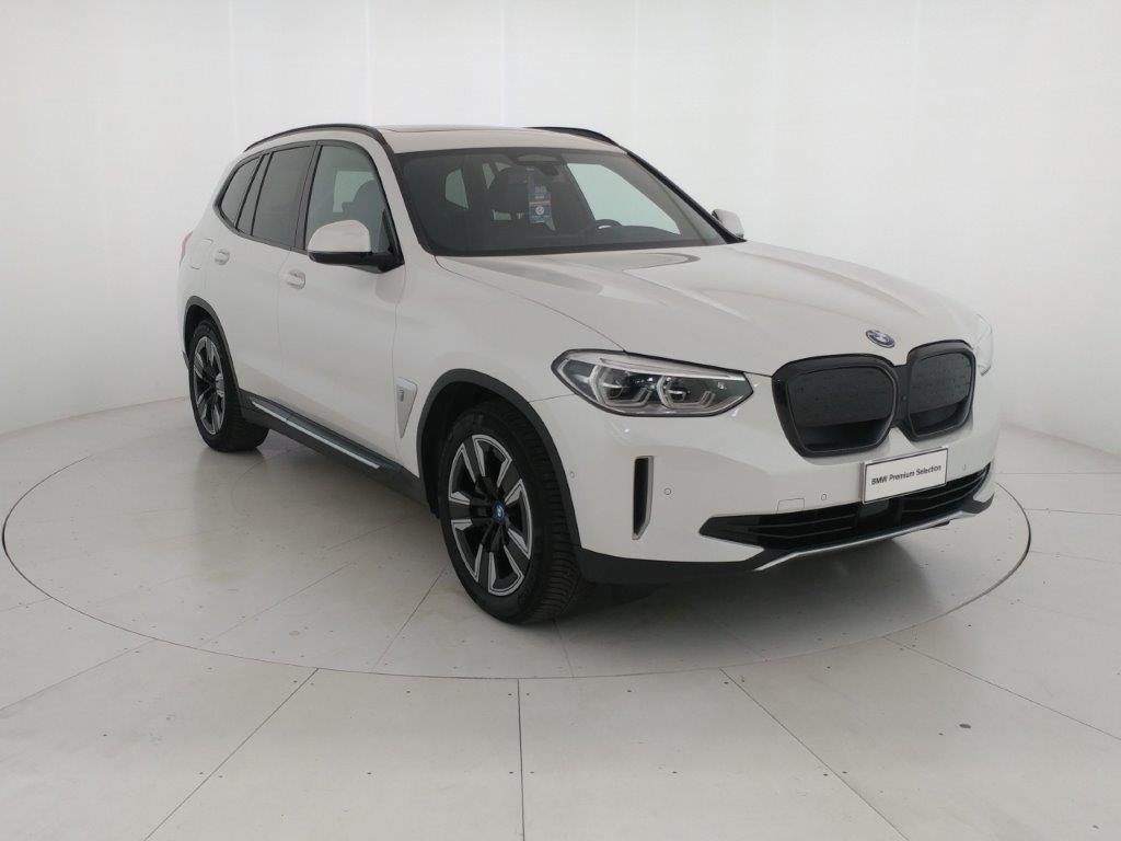 BMW iX3 BEV Impressive