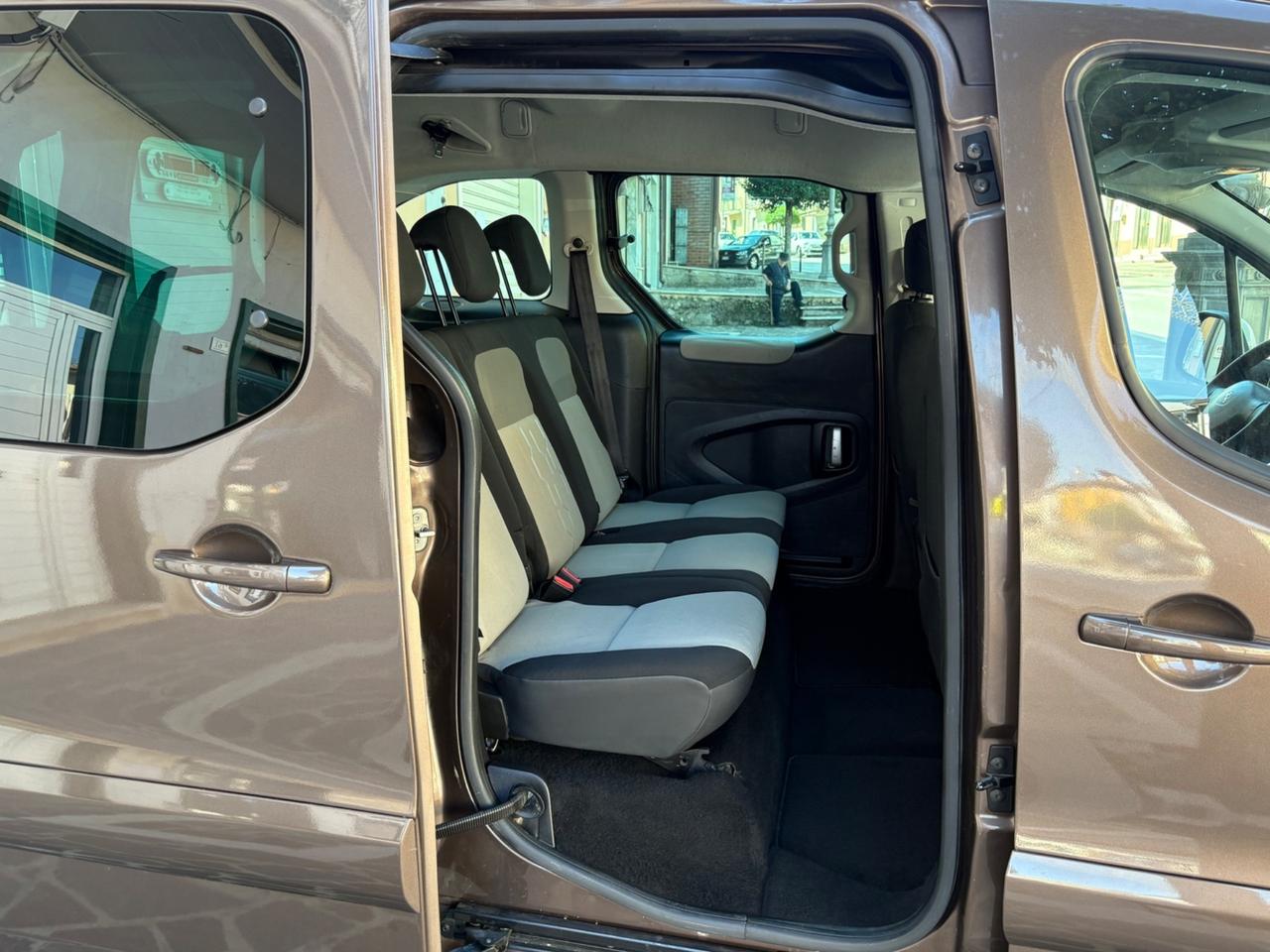 Peugeot Partner 1.6 e-HDi 92 CV AUTOCARRO N1