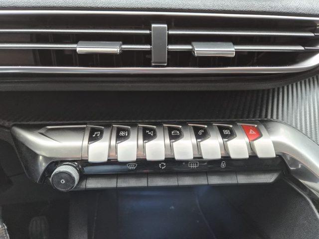 PEUGEOT 3008 BlueHDi 130 S&S Crossway