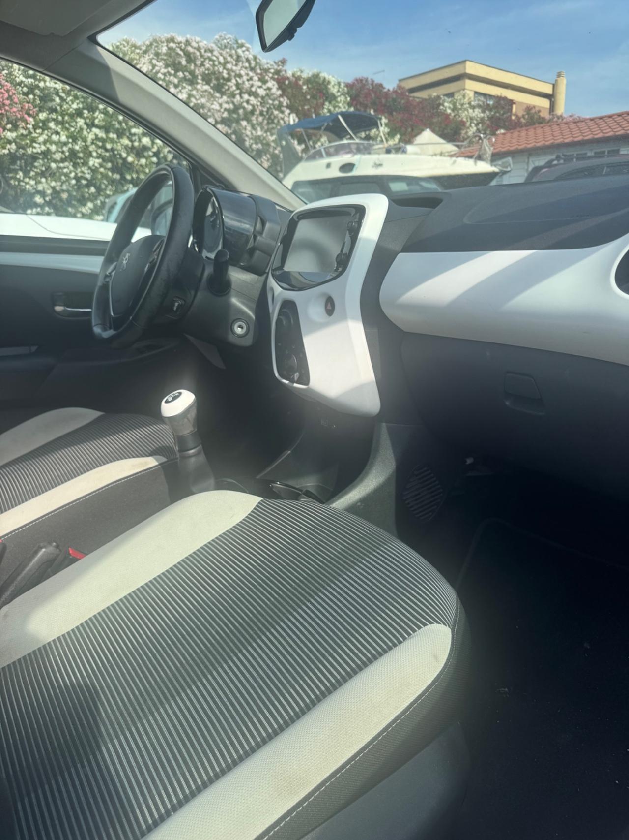 Peugeot 108 CABRIO Allure TOP! GARANTITA