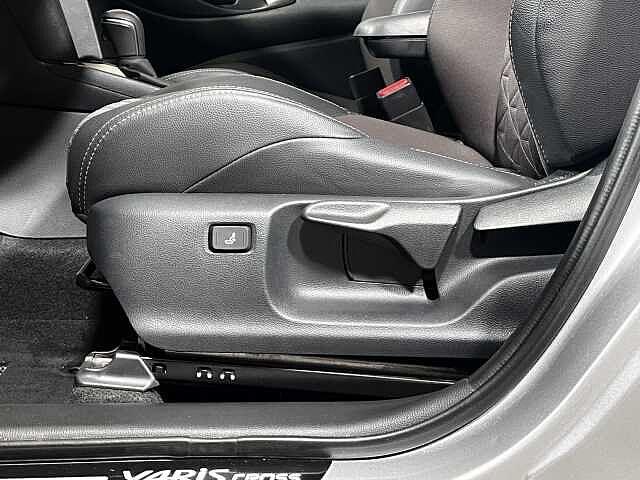 Toyota Yaris Cross 1.5 Hybrid 5p. E-CVT AWD-i Premiere