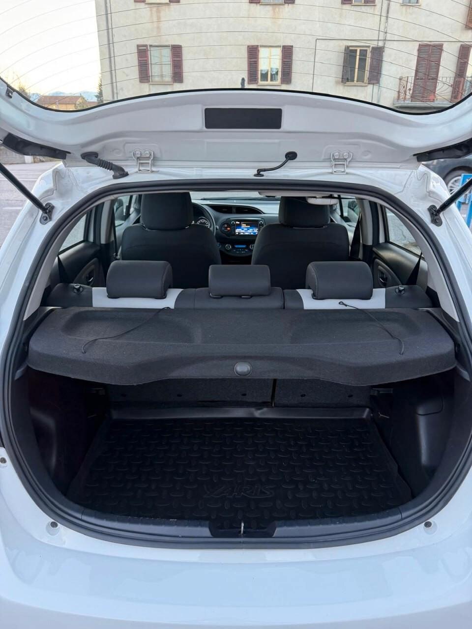 Toyota Yaris 1.5 Hybrid 5 porte Cool