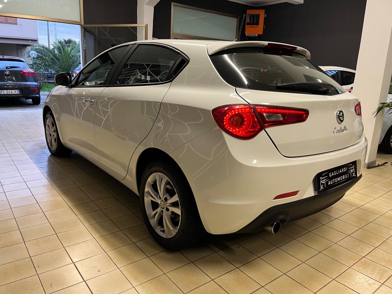 Alfa Romeo Giulietta 1.6 JTDm-2 105 CV Exclusive