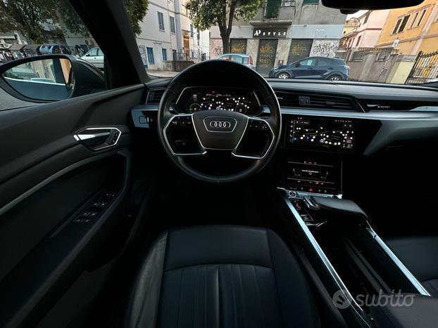 Audi e-tron SPB 50 quattro Business MATRIX PELLE U