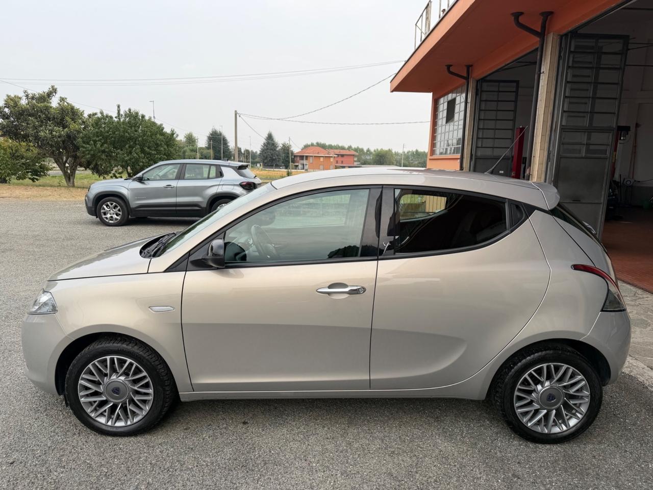 Lancia Ypsilon 1.2 69 CV 5 porte S&S Gold