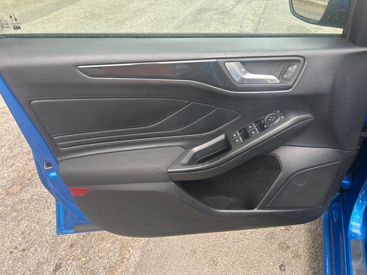 Ford Focus 1.0 EcoBoost Hybrid 125 CV 5p. ST-Line