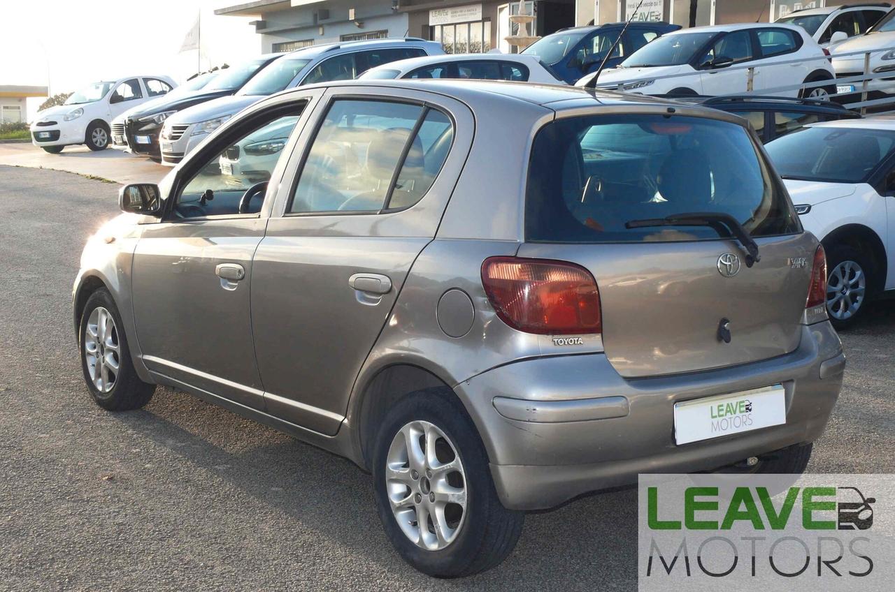 Toyota Yaris 1.3i 16V cat 5 porte Sol (M1437)