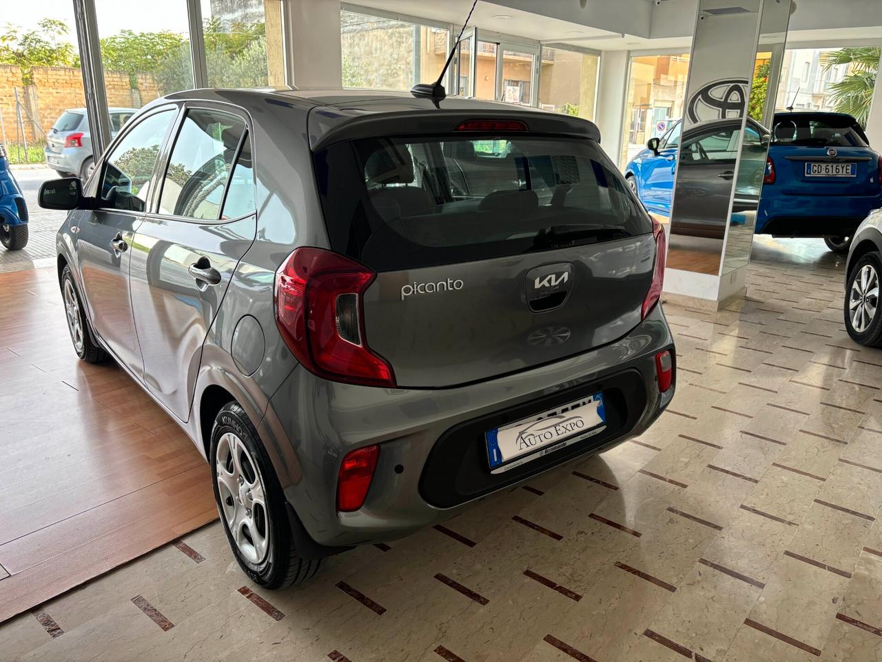 Kia Picanto 1.0 12V 5 porte Urban