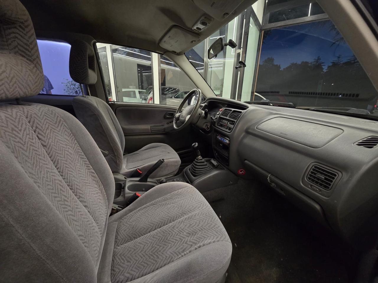 Suzuki Grand Vitara 1.6i 16V cat 3 porte