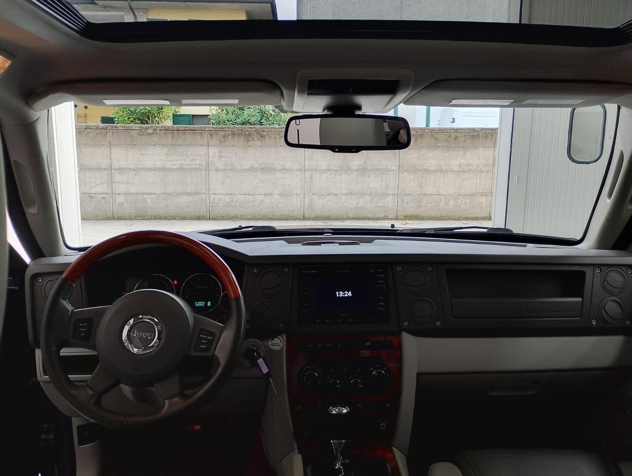 Jeep Commander 3.0 CRD DPF Overland