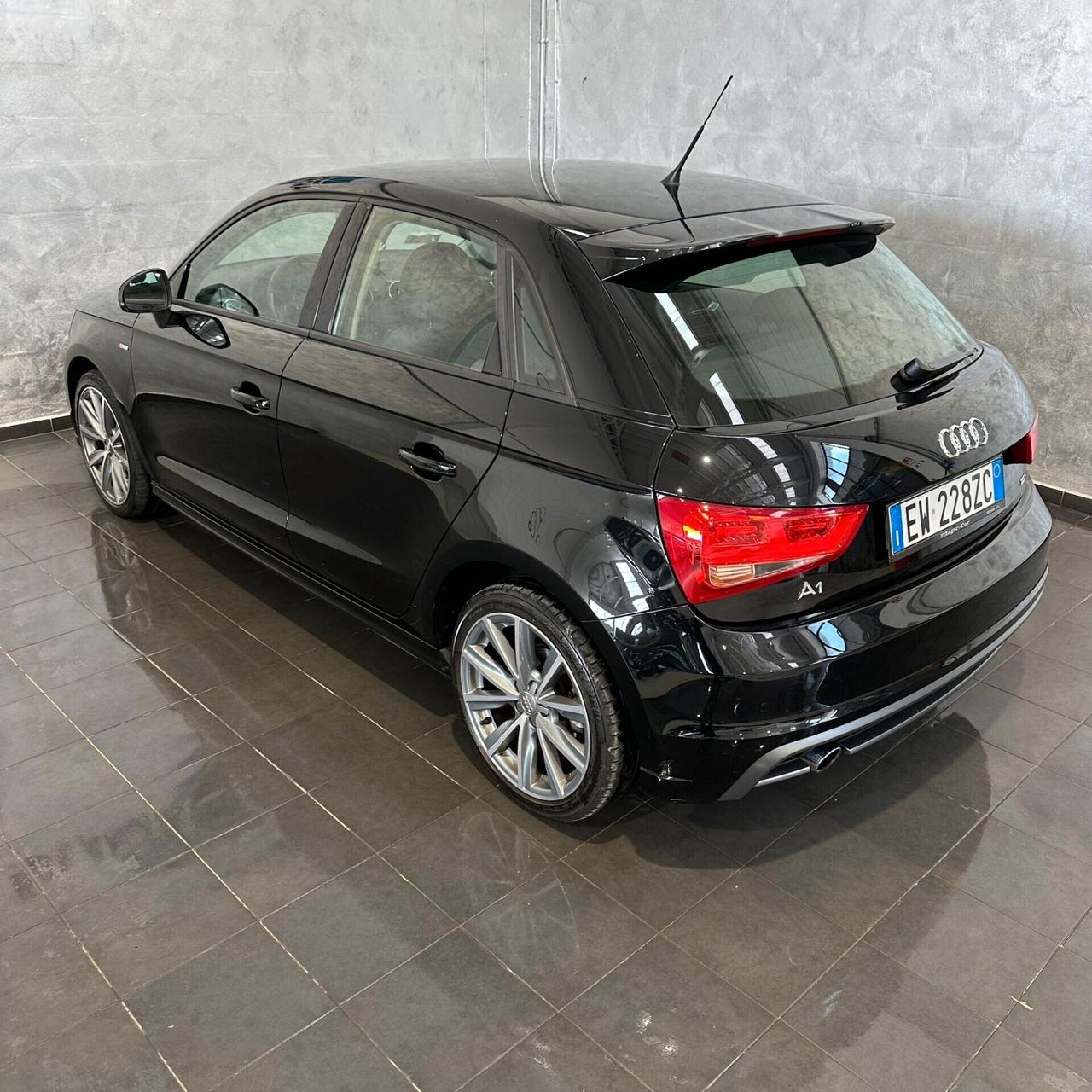 Audi A1 SPB 1.6 TDI S tronic Ambition S-LINE
